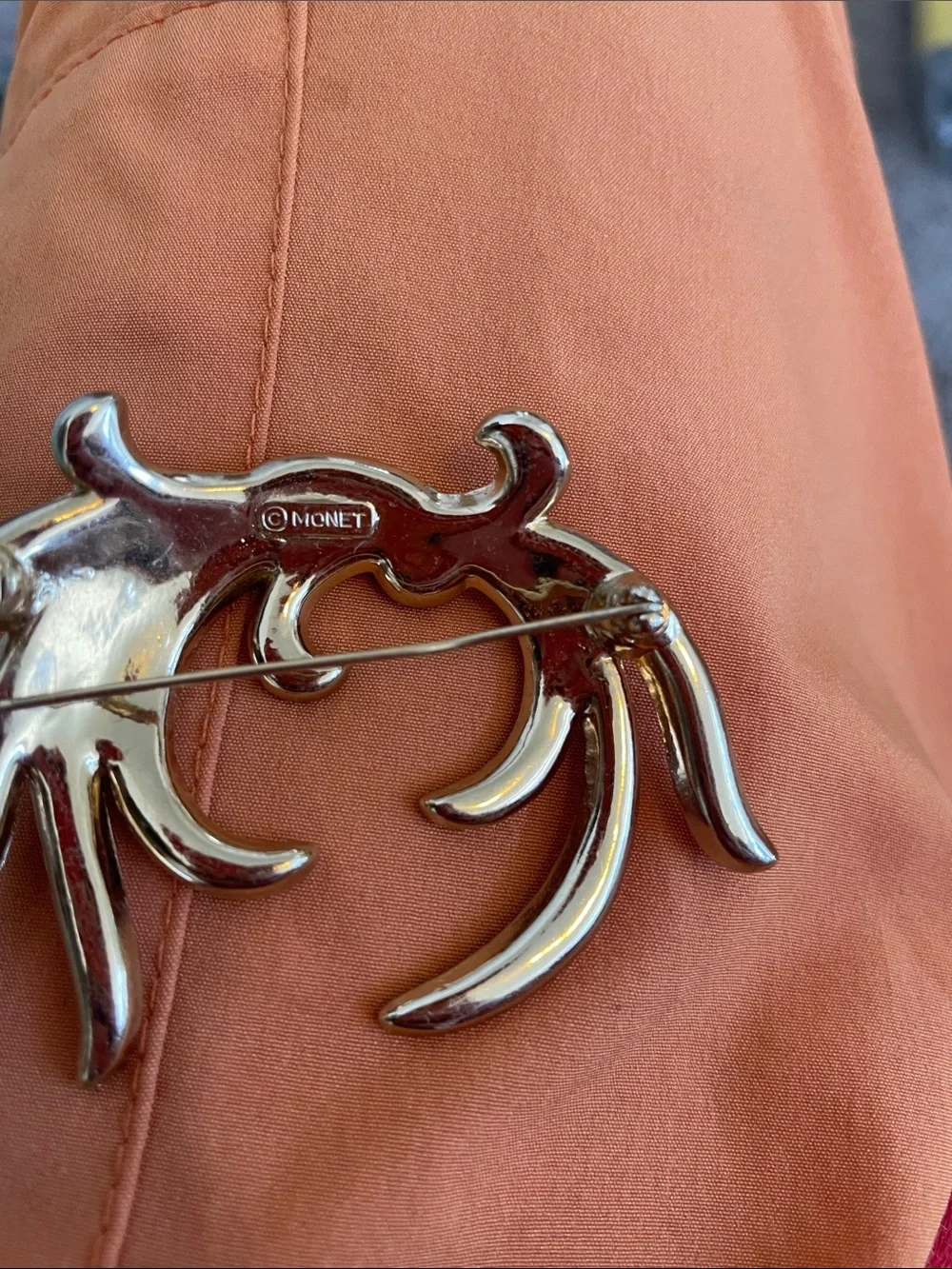 Silver Tone Abstract Wave Brooch - Elegant Womens Jewelry